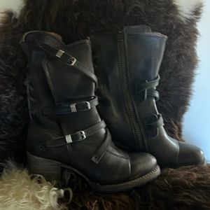 FreeBird Cora boots Size 8